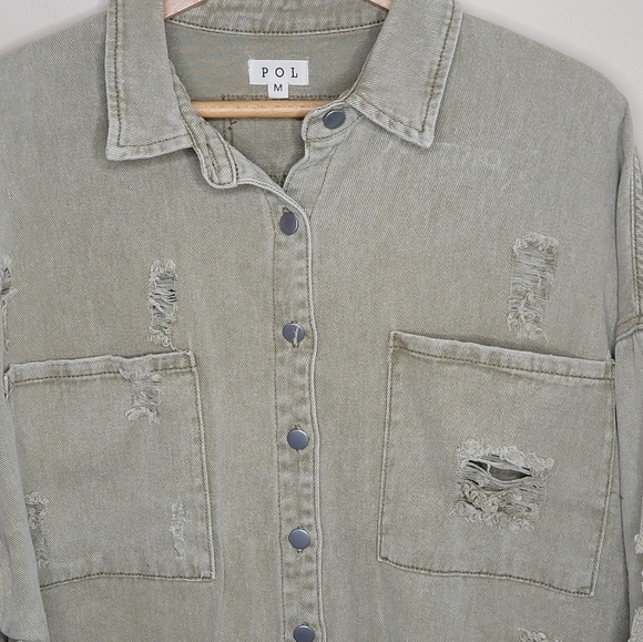 POL | Distressed Shirt Jacket Shacket in Faded Olive Size Medium - Picture 2 of 7